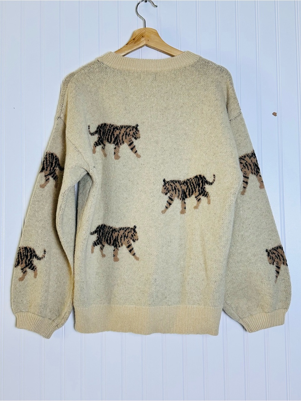 BIBI Tabitha Tiger Pattern Knit Sweater XL Oversized Casual Oatmeal/Beige - Picture 6 of 10